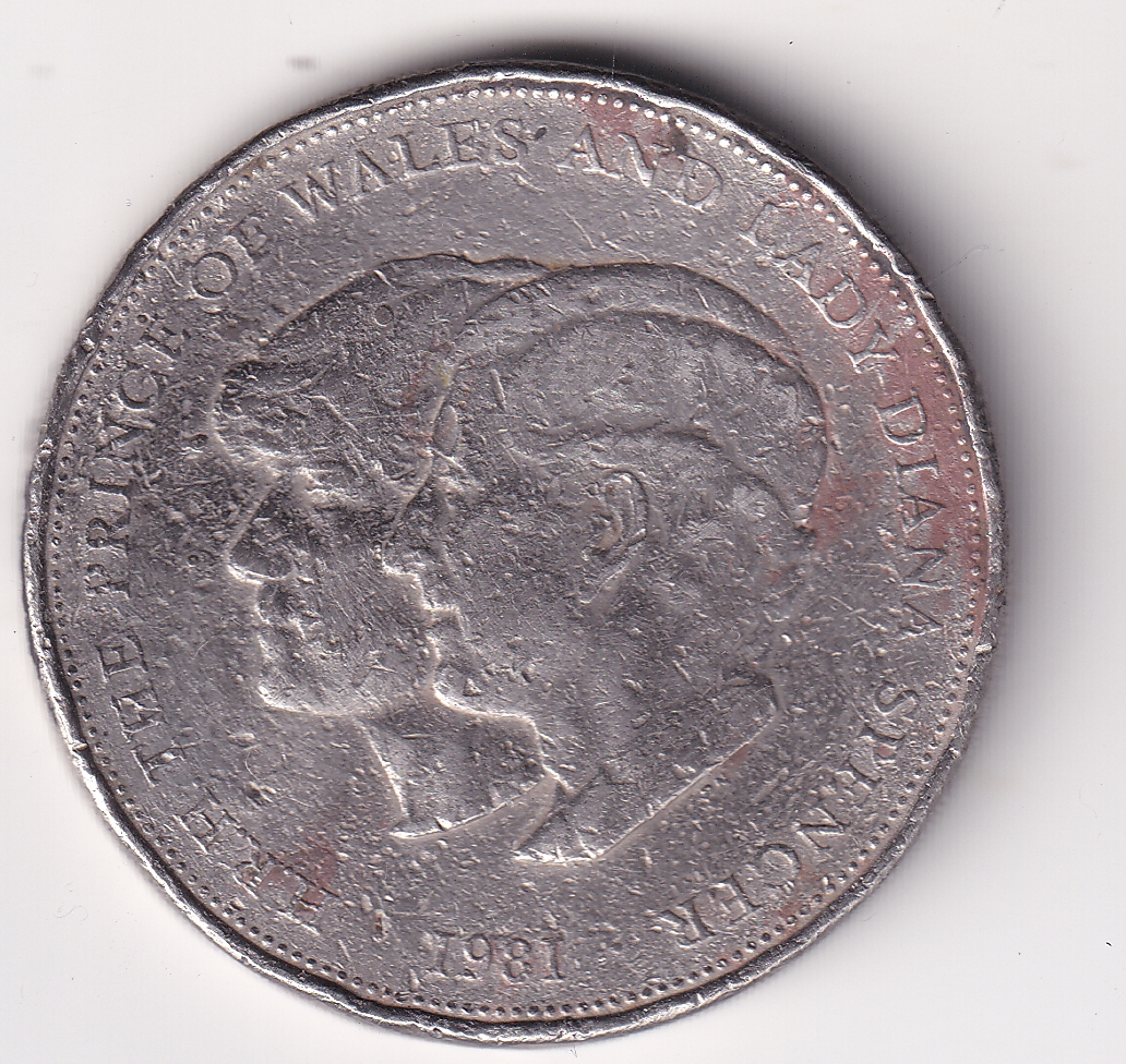 U.K. – Commemo. 25 New Pence “Prince n Lady Diana” 1981 VF Large Rare (0963)