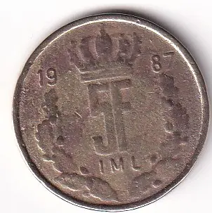 561